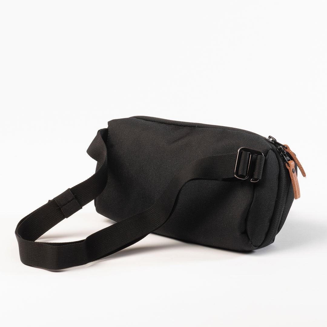 #color_black-w-natural-leather#size_small